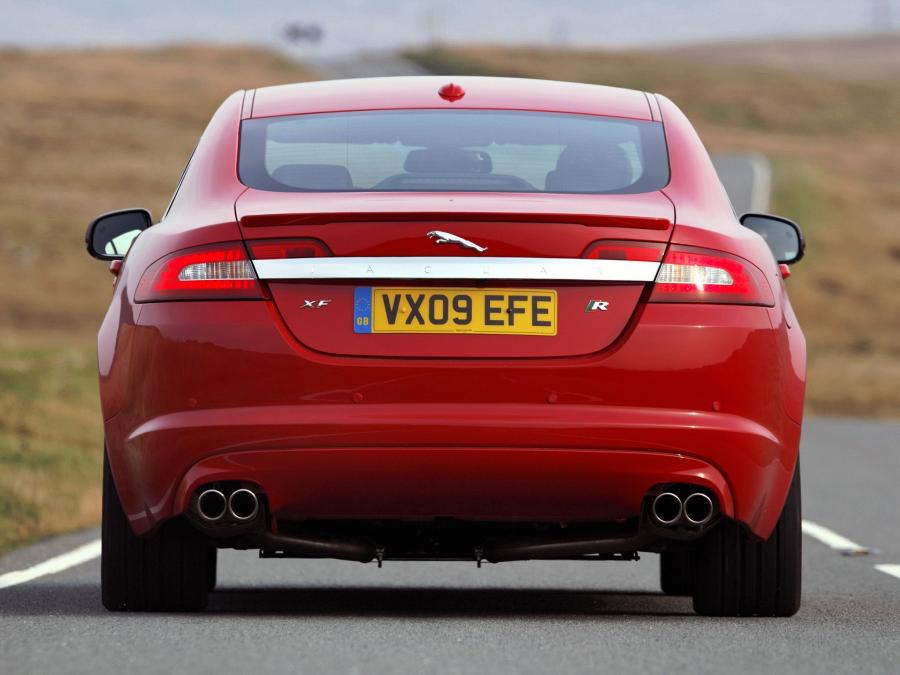  Jaguar XFR 2009 года  (UK) (фото 8 из 22)